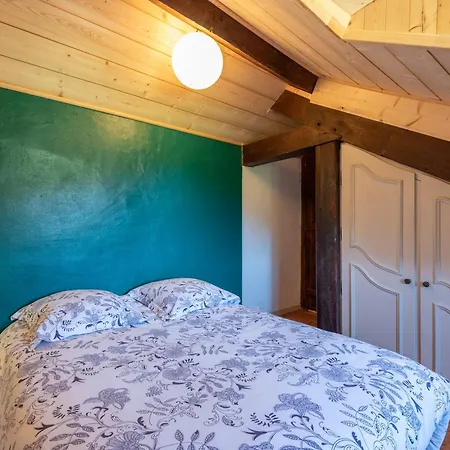 Ferienhaus Charmante Bergerie Castet